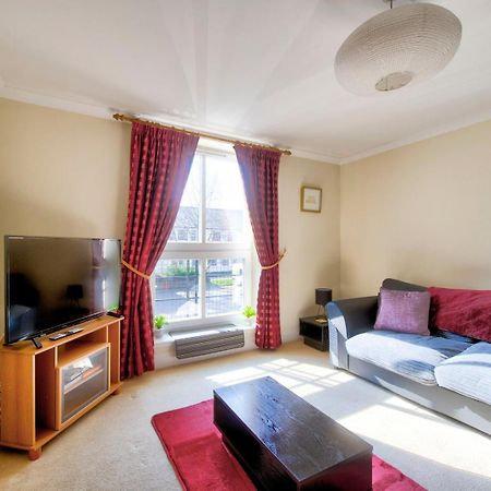 Guestready - Nice 3Bdr Apart W/ Private Parking Edinburg Exteriör bild